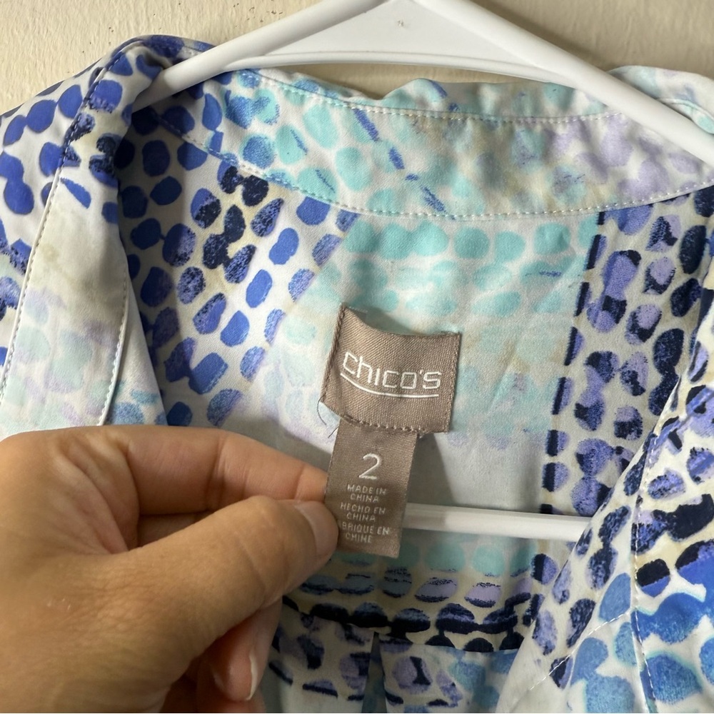 Chicos Blue Patterned Button Front Sleeveless Col… - image 3